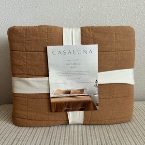 NWT Full/Queen Heavyweight Linen Blend Quilt Warm Brown - Casaluna